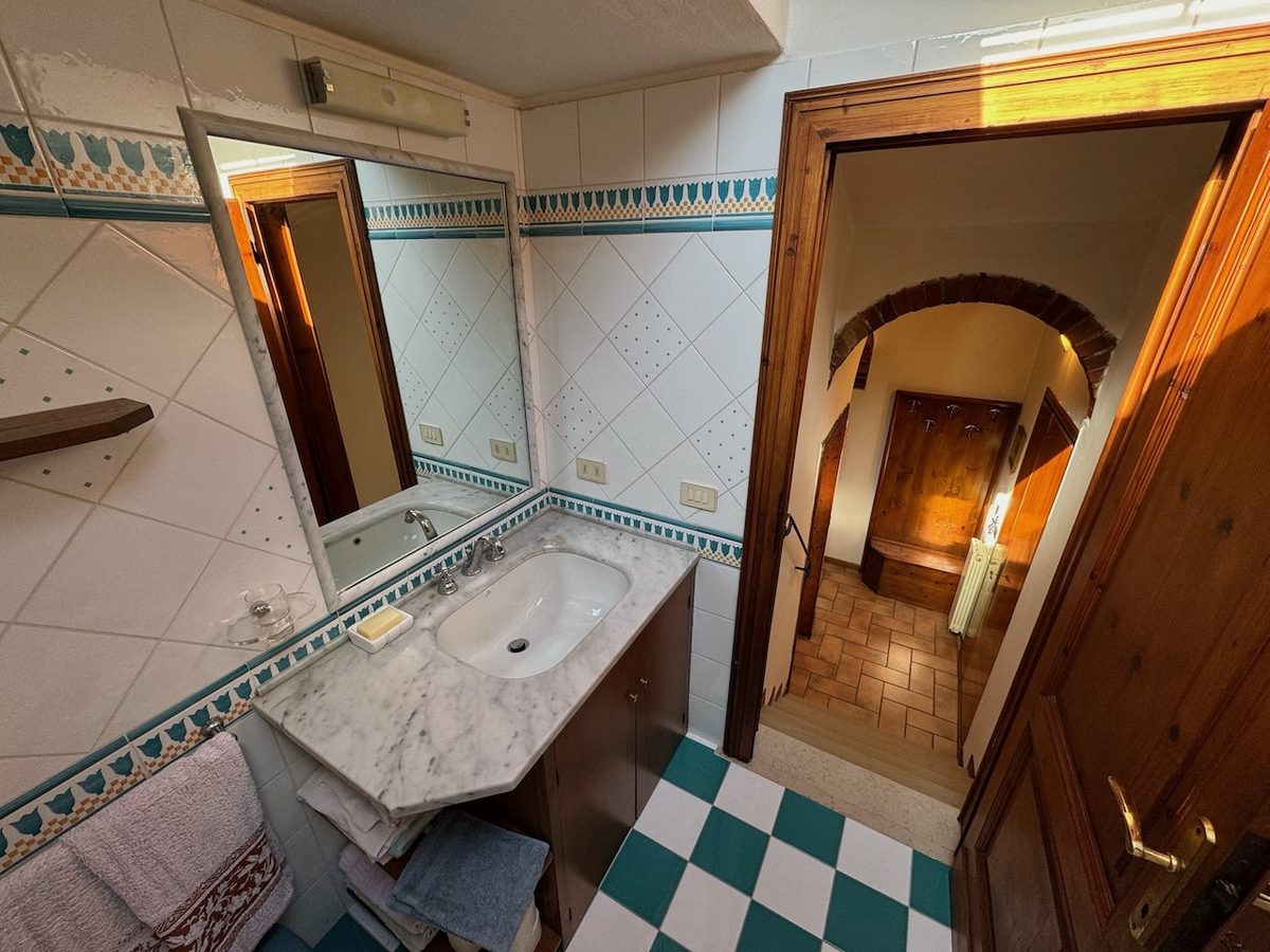 Detailansicht des Badezimmers in il Nido